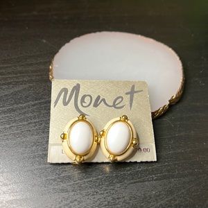 Vintage Monet White Delight Gold Tone & Enamel Clip On Earrings